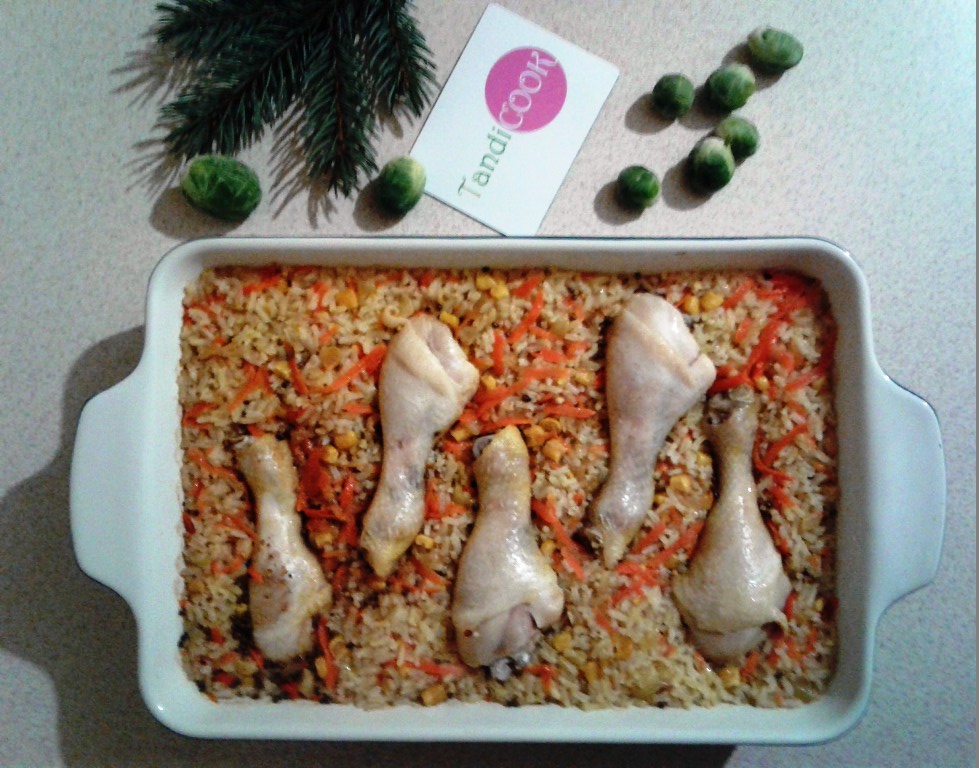 Курячі гомілки з рисом в духовці