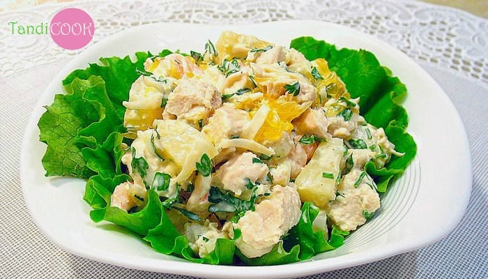 Салат “Жіночий каприз” з курки з ананасами
